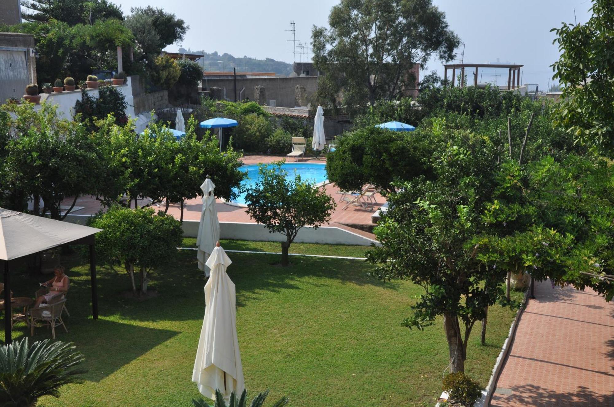 Hotel Savoia Procida Buitenkant foto