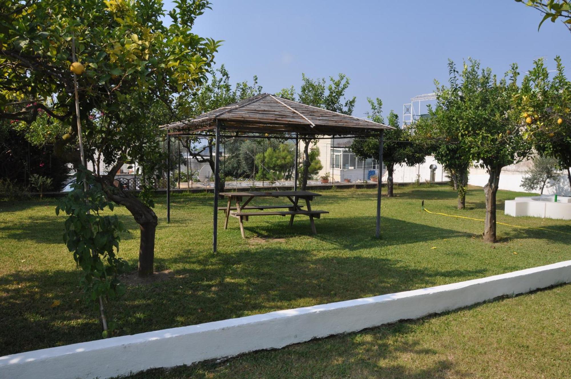 Hotel Savoia Procida Buitenkant foto
