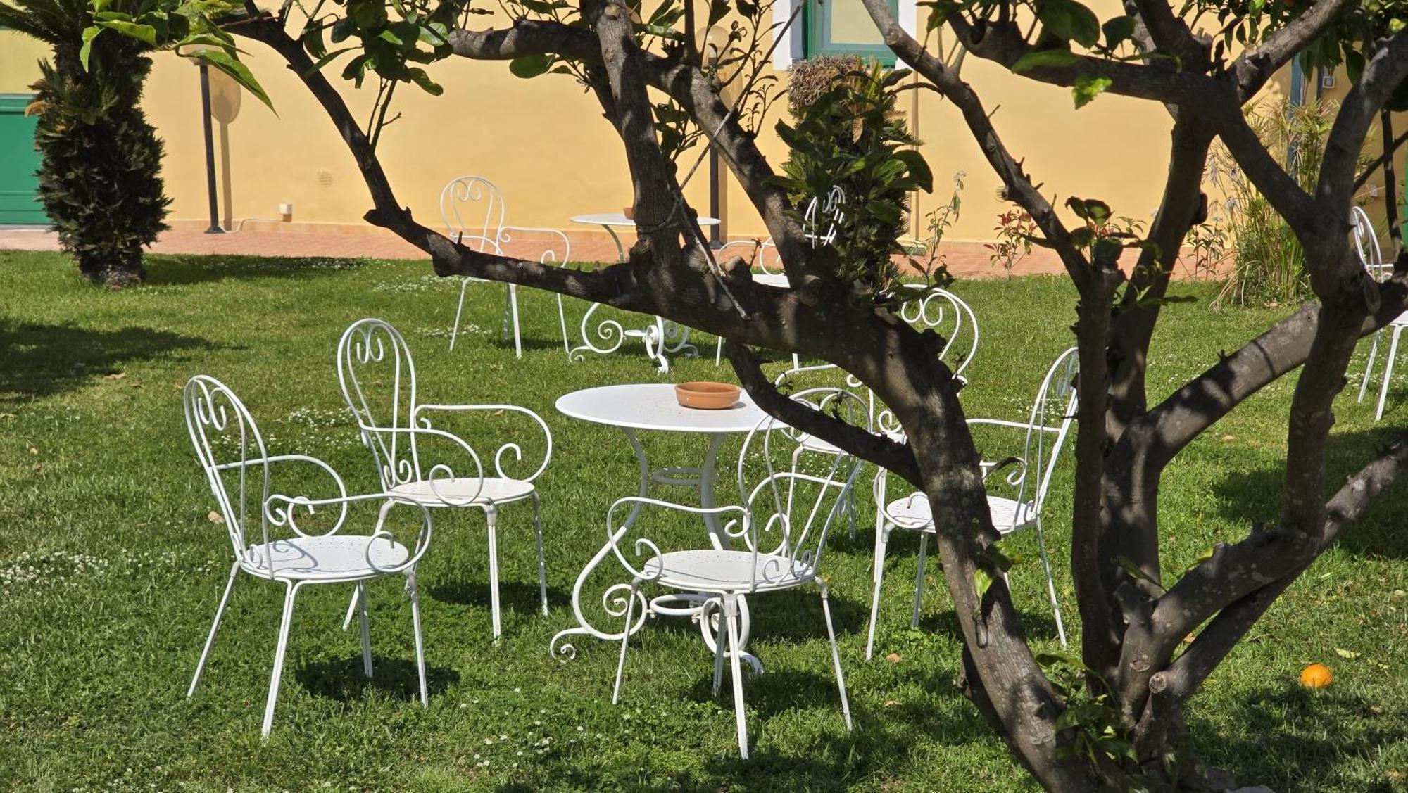 Hotel Savoia Procida Buitenkant foto